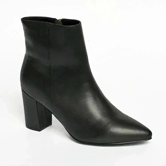 Smash Shoes Women's Chiku Chunky Heels Ankle Boots - Extended Sizes 10-14 Women' - Picture 1 of 1